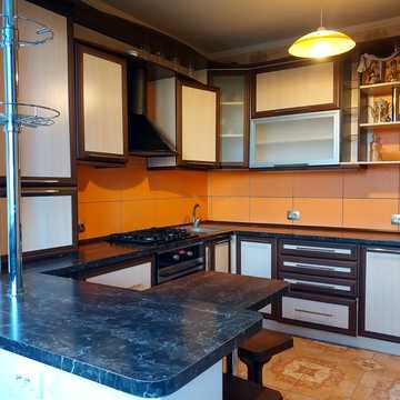 Красносільського вул., 45
