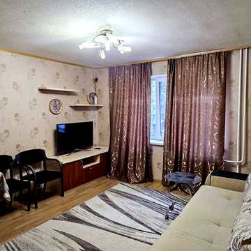 Дарницька вул., 4