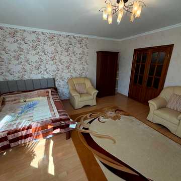 Старий Поділ вул., 3а