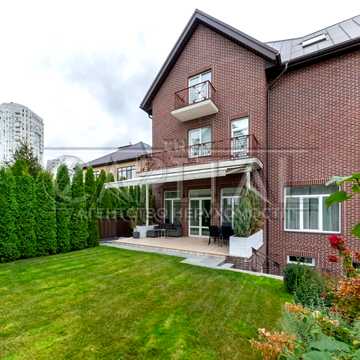 Лубенська вул., 1