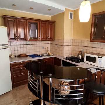 Героїв просп., 40