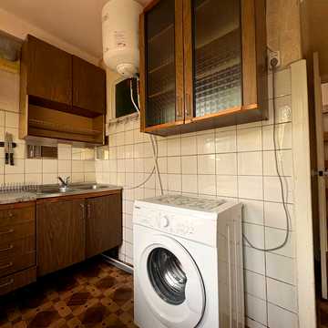 Остапа Вишні вул., 7