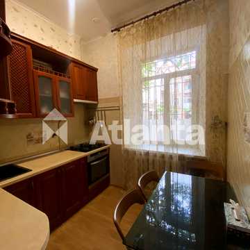 Мала Арнаутська вул., 52