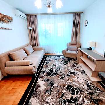 Автозаводська вул., 81