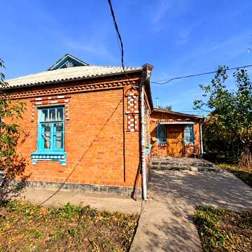 Соборна, 4