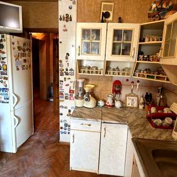 Анни Ахматової вул., 11
