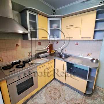 Лісовий просп., 33