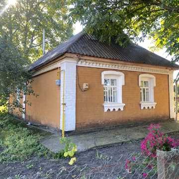Лісова, 11