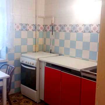 Романа Ратушного вул. (Волгоградська), 33
