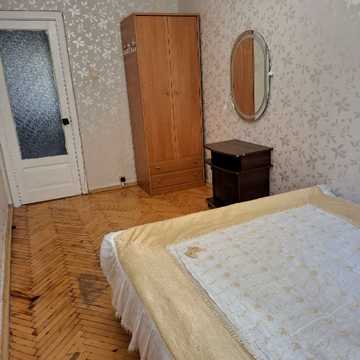 Вінстона Черчилля вул. (Червоноткацька), 24
