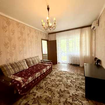 Ніжинська вул., 73