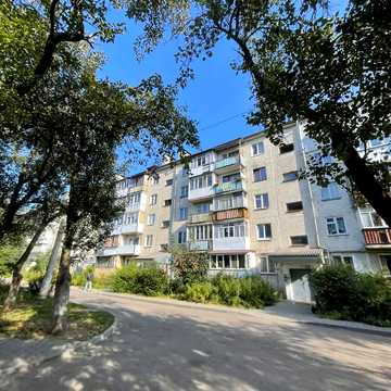 Карпатська вул., 4