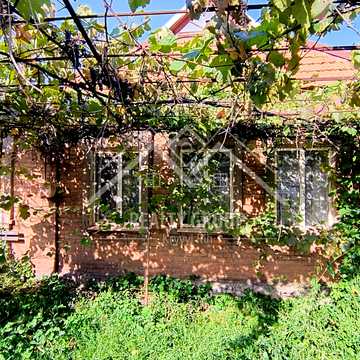 Гулака-Артемовського вул., 5