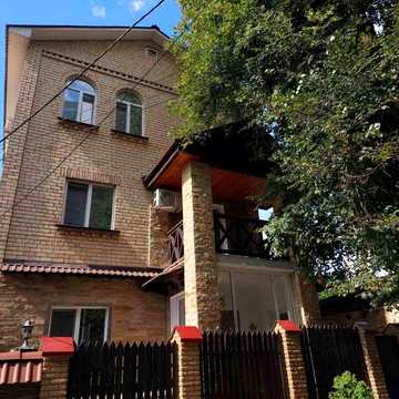Арсенальна пл.