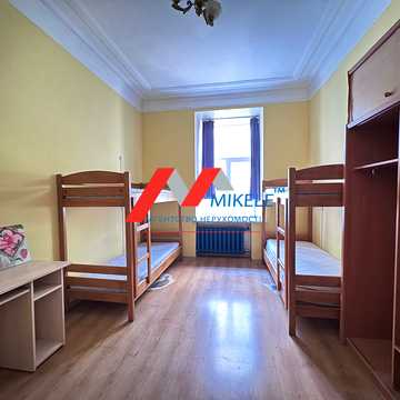 Хрещатик вул. (Kreschatic), 8