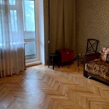 Тростянецька вул., 12