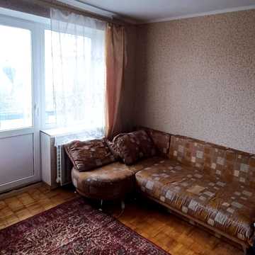 Академіка Доброхотова вул., 3