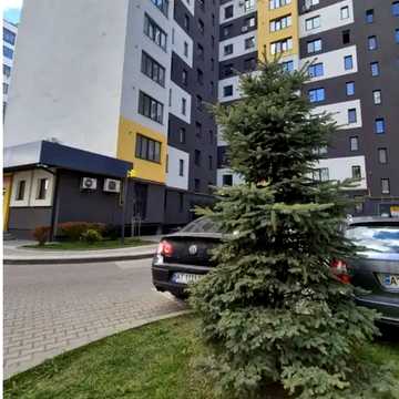 Олександра Довженка вул., 61