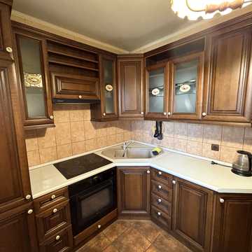 Миропільська вул., 25