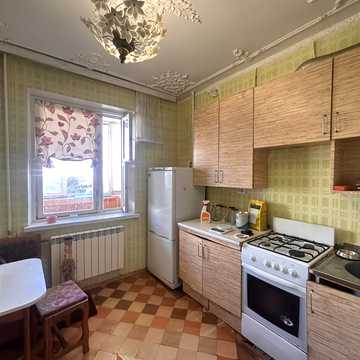 Тростянецька вул., 6