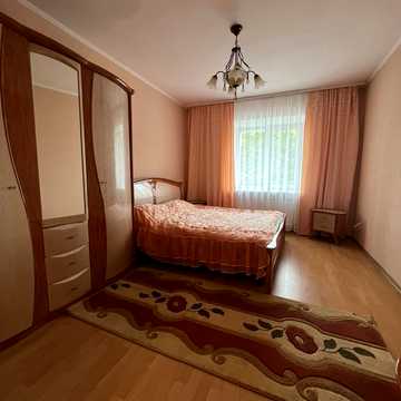 Вайсера вул., 4/2