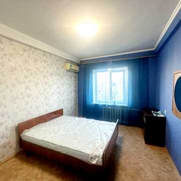 Дмитра Вишневецького вул., 36