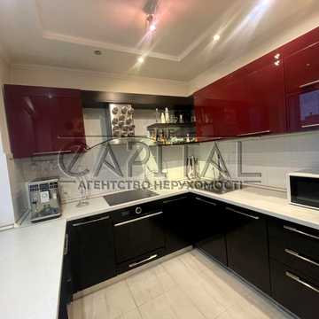 Композитора Лятошинського вул., 8