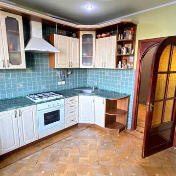 Сергіївська вул., 3б