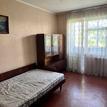 Героїв Дніпра вул., 75