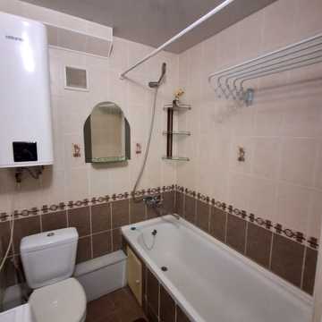 Автозаводська вул., 8