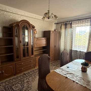 Космічна вул., 5