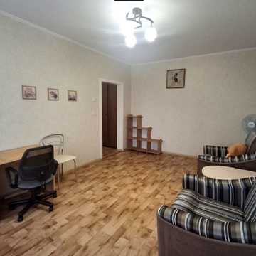 Урлівська вул., 1/8
