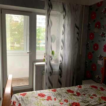 Йорданська вул. (Лайоша Гавро), 4