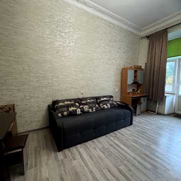 Базарна вул., 93