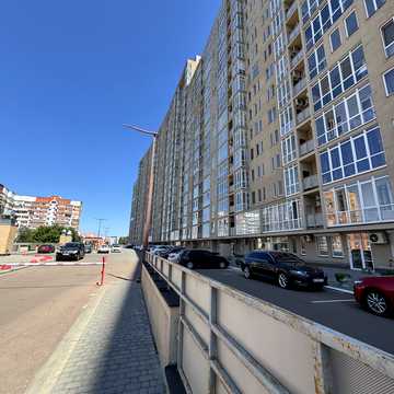 Сухумська вул., 22