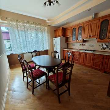 Михайла Драгоманова вул., 56