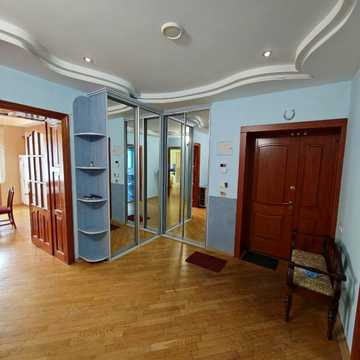 Михайла Драгоманова вул., 56