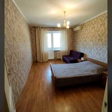 Героїв бульв., 4