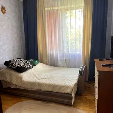 Тиводара Легоцького вул., 11