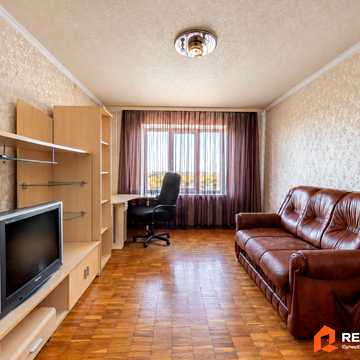 Каштанова вул., 4