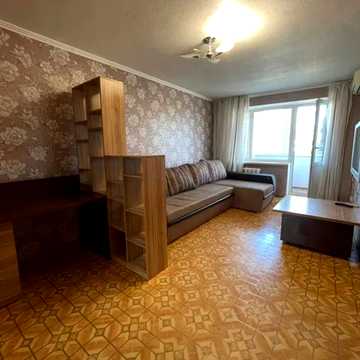 Севастопольська вул., 2