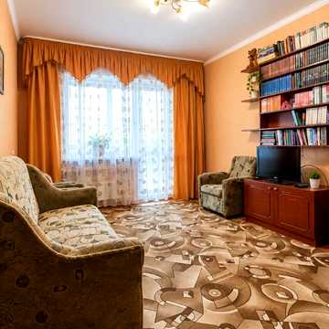 Героїв Крут вул. (Черепіна), 10
