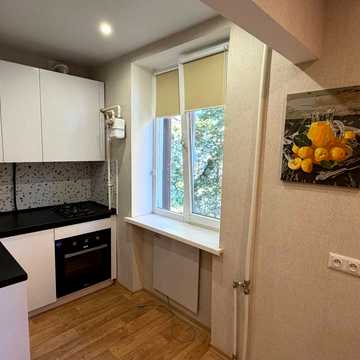 Алана Шепарда вул. (Суворова), 32-А