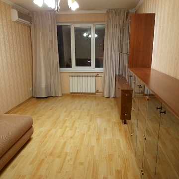 Володимира Івасюка просп. (Героїв Сталінграду), 35