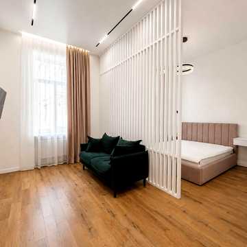 Кирила і Мефодія вул., 27