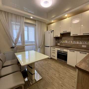 Драгоманова вул., 4