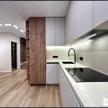 Романа Левицького вул., (Будинок L4)