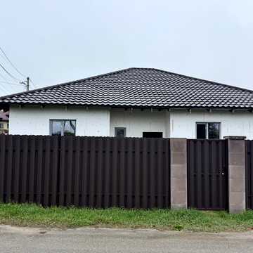 Молодіжна, 8г