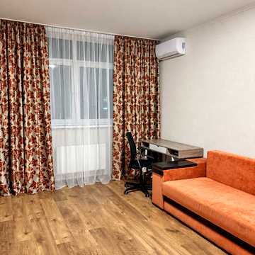 Сім'ї Кульженків вул. (Петра Дегтяренка), 33