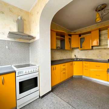 Автозаводська вул., 43